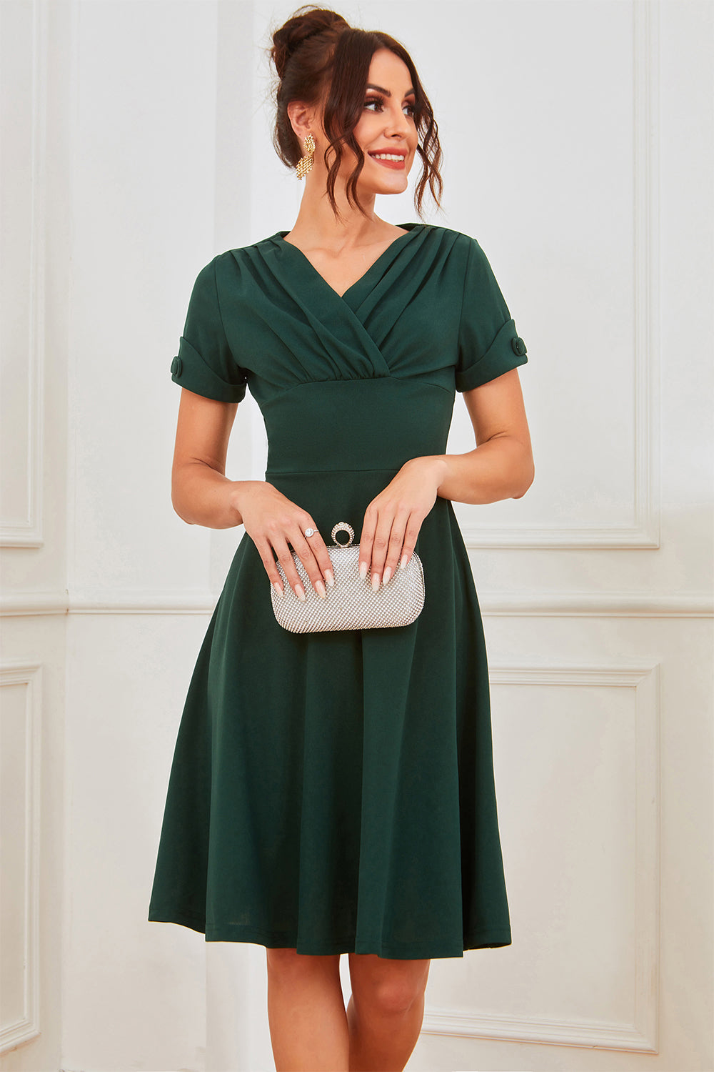 Trapezowa Sukienka W Stylu Vintage O Średniej Długości