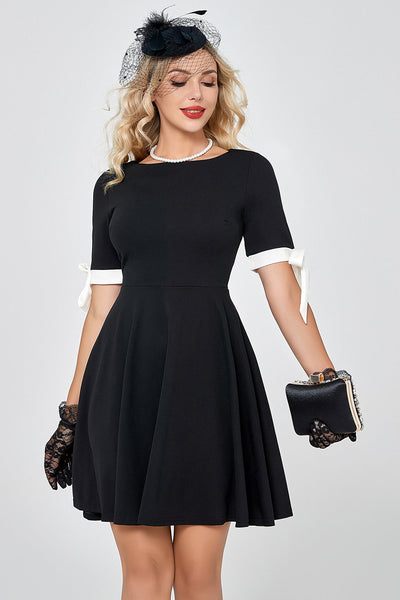 Czarna Sukienka Vintage Z Krótkim Rękawem