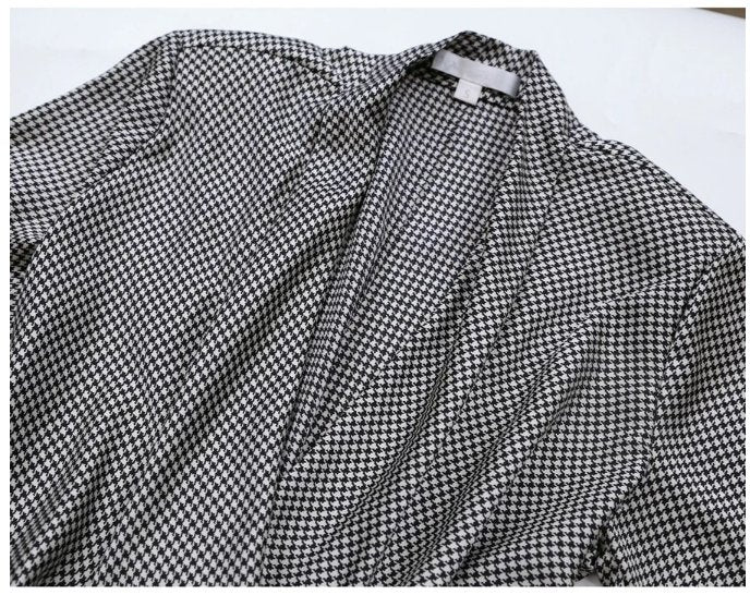 Szara Sukienka Na Studniówkę Z Lat 40