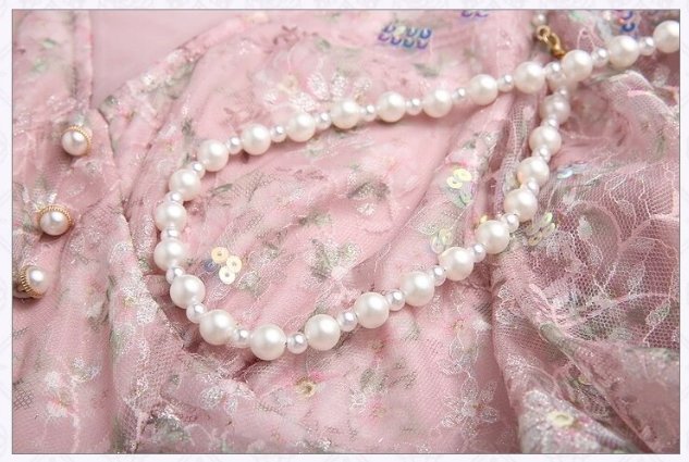 Klasyczna Różowa Sukienka Z Lat 40. I 50. XX Wieku