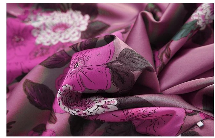 Fioletowa Sukienka Z Dekoltem W Stylu Lat 40