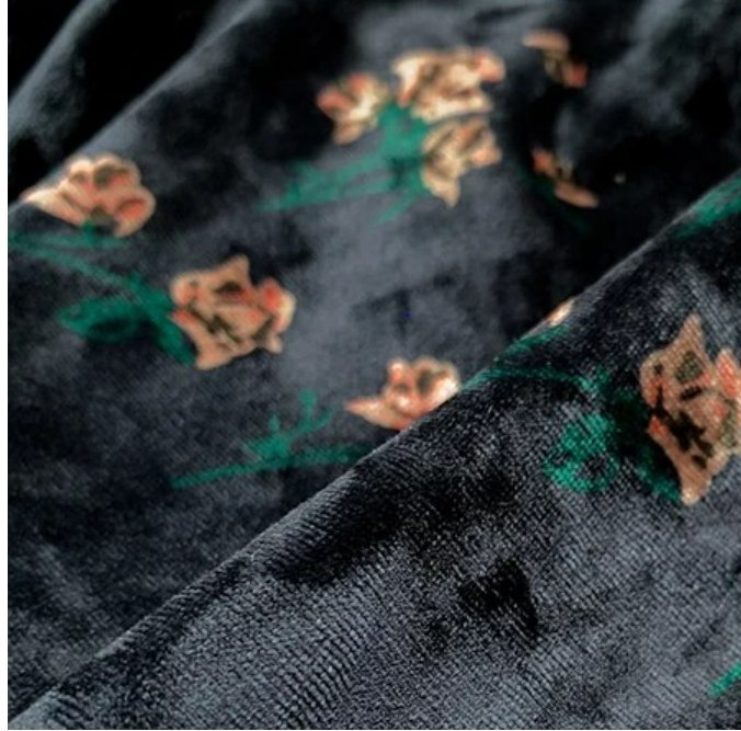 Sukienka Z Rozcięciem W Stylu Lat 40