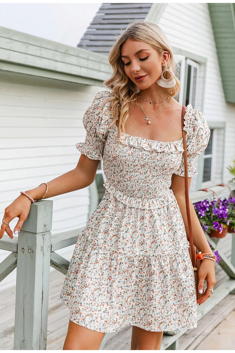 Sukienka Vintage Z Kwadratowym Dekoltem