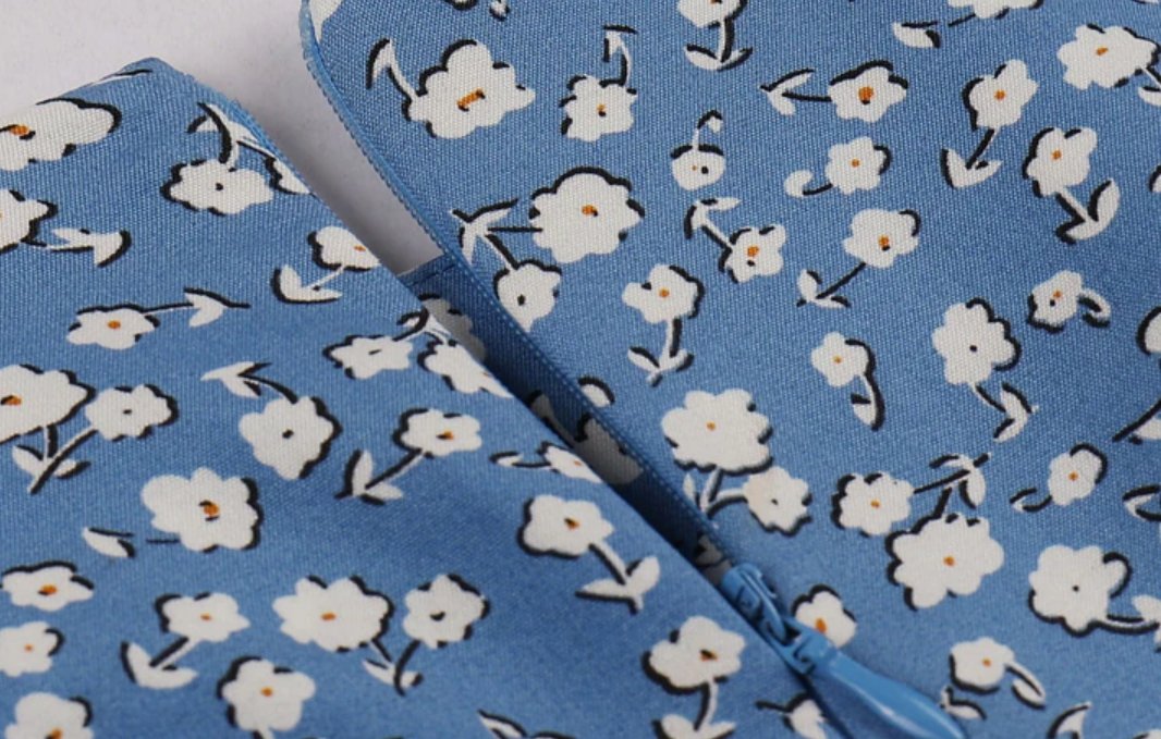 Sukienka Vintage Flare Niebieskie Białe Kwiaty