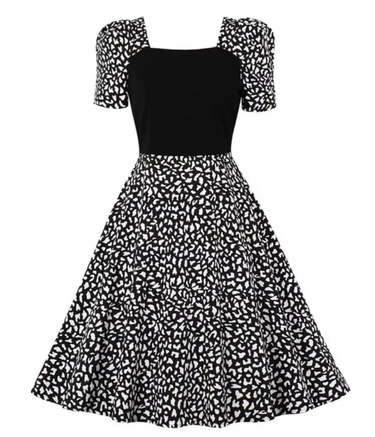Czarna Sukienka W Stylu Vintage Z Lat 50