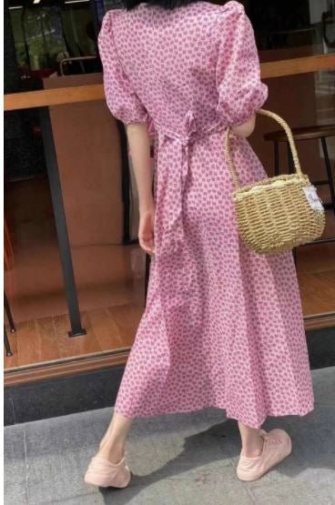 Różowa Sukienka Z Lat 40. XX Wieku