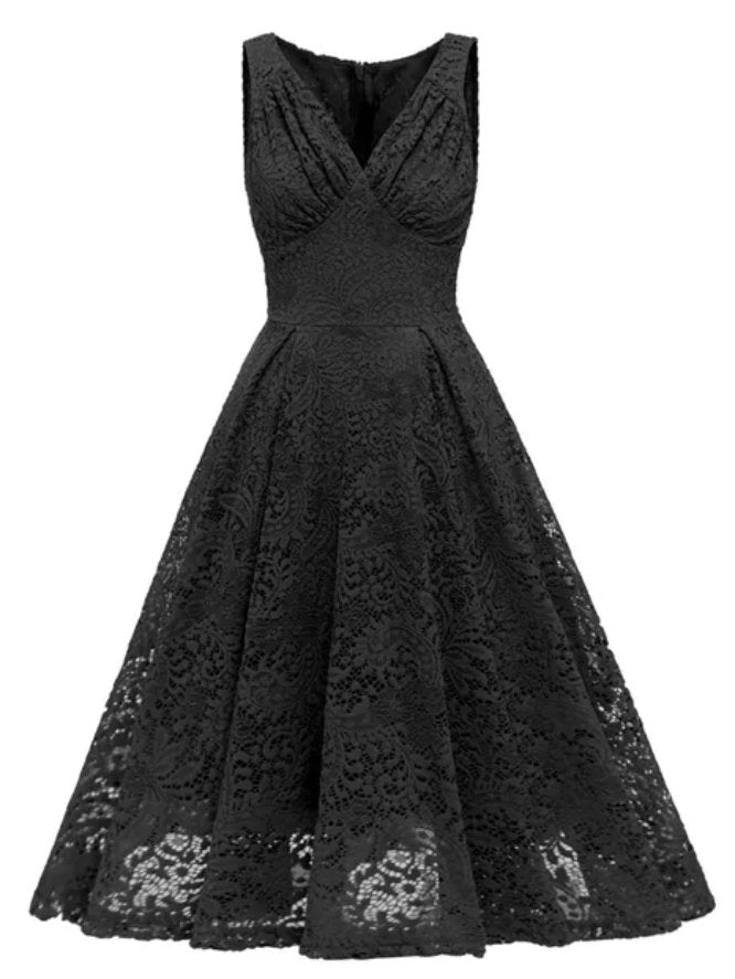 Czarna Haftowana Sukienka Vintage