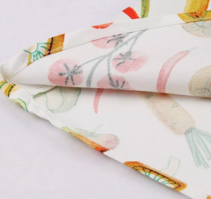 Kremowa Sukienka Vintage Z Okrągłym Dekoltem W Kwiaty