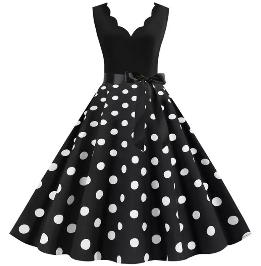 Biała Czarna Sukienka Vintage Plus Size