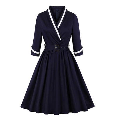 Granatowa Sukienka Vintage Plus Size Z Dekoltem W Szpic