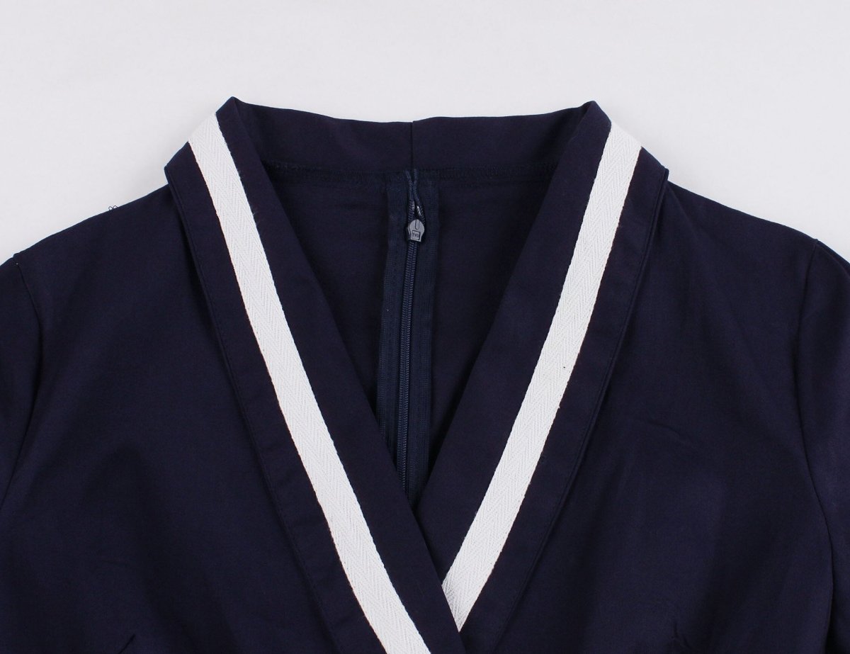 Granatowa Sukienka Vintage Plus Size Z Dekoltem W Szpic