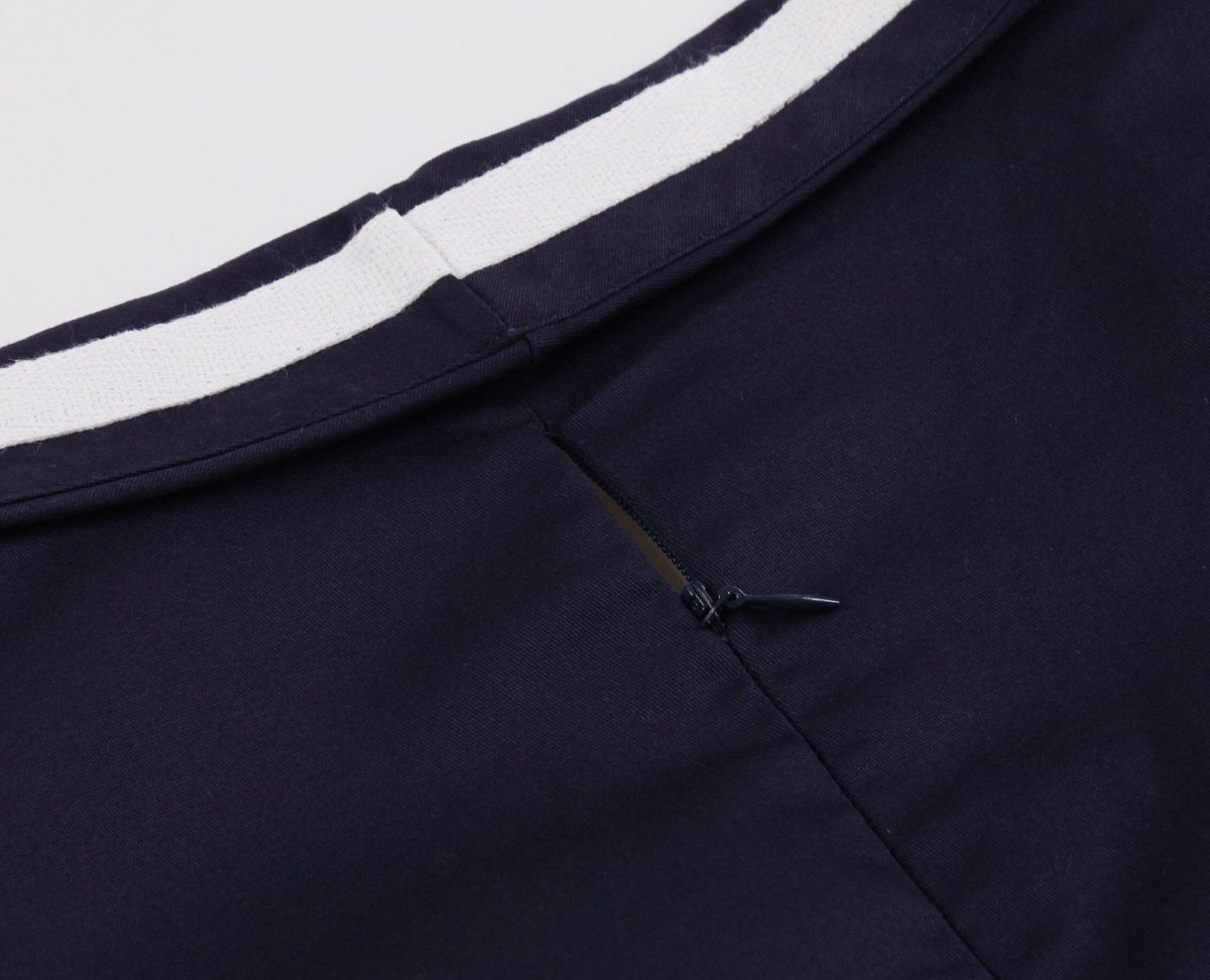 Granatowa Sukienka Vintage Plus Size Z Dekoltem W Szpic