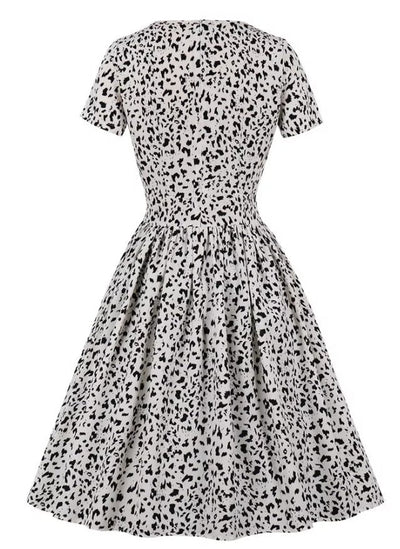 Biała Sukienka Vintage Plus Size Z Wysokim Stanem