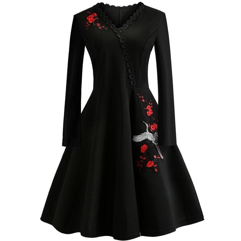 Sukienka Vintage Plus Size W Czarne Haftowane Kwiaty