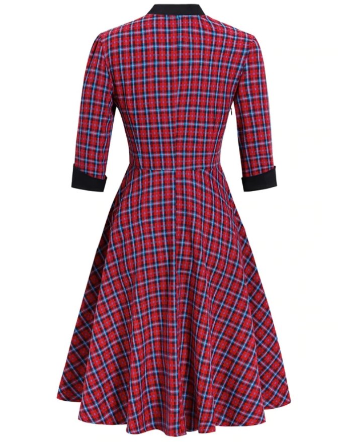 Sukienka Vintage W Czerwoną Kratę