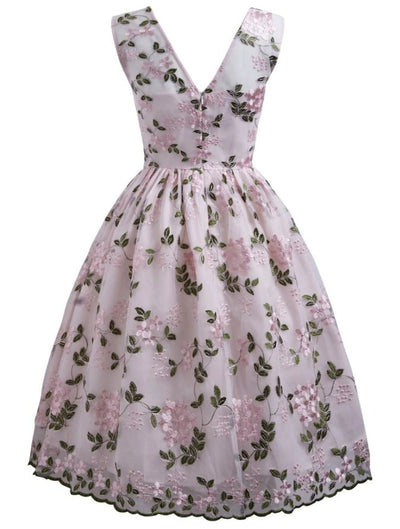Różowa Haftowana Sukienka Vintage