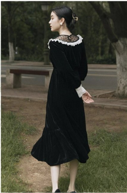 Czarna Sukienka W Stylu Vintage Z Lat 40